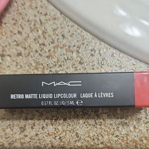 MAC Cosmetics Retro Matte Liquid Lipcolour - Red